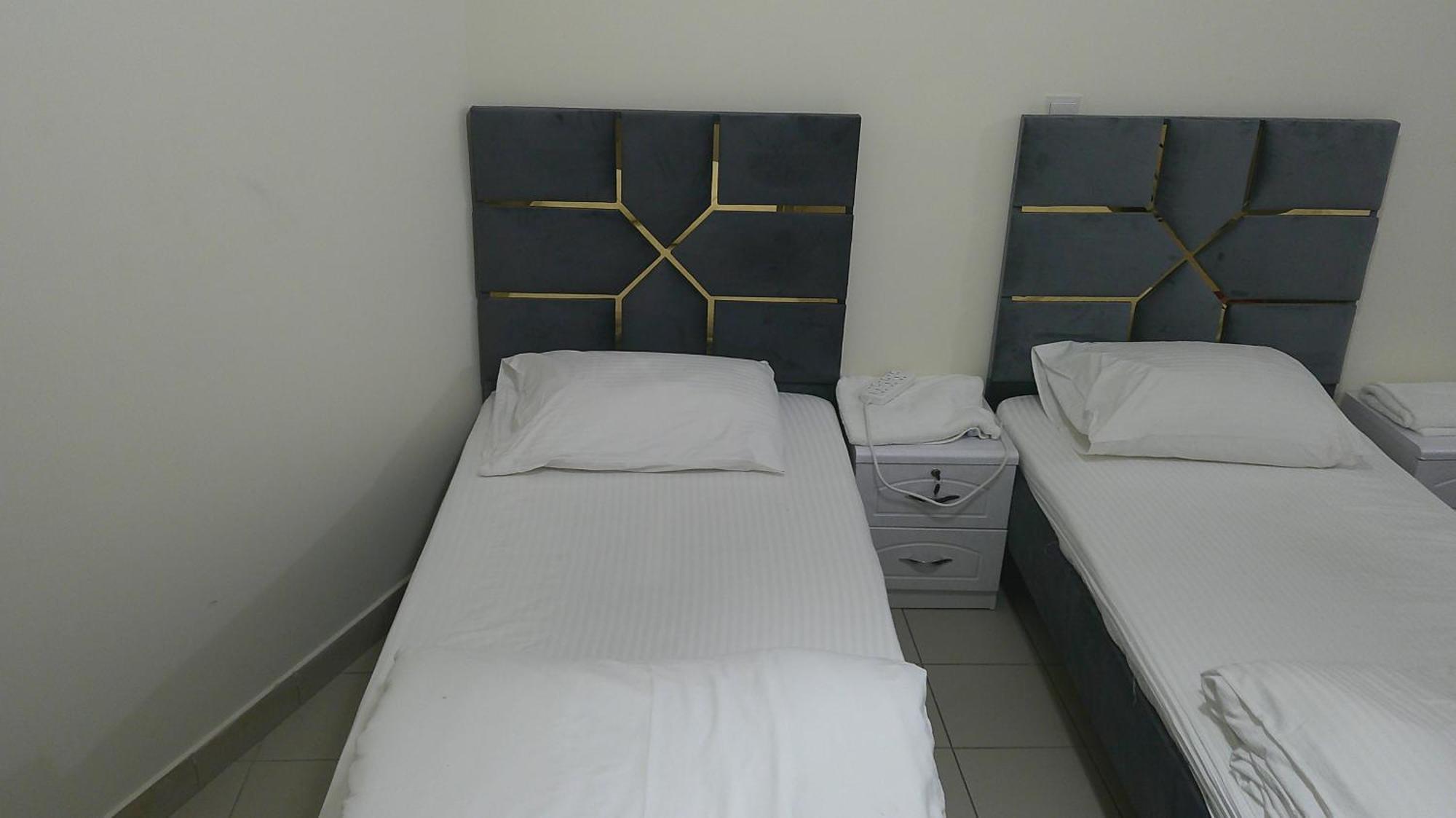 Ruby Star Hostel Dubai F2 Exteriör bild