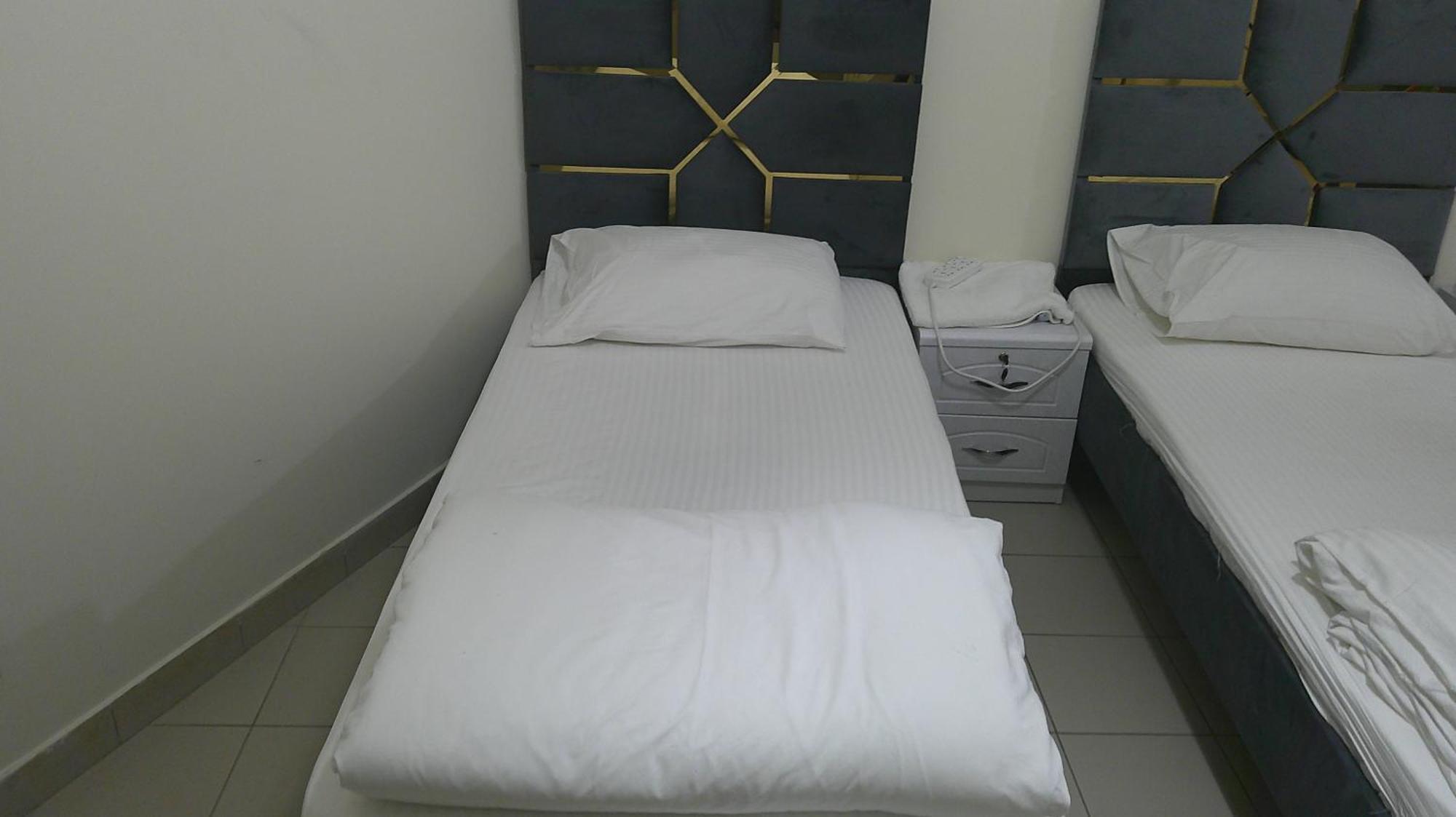 Ruby Star Hostel Dubai F2 Exteriör bild